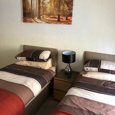 Wellington Tavern Accommodation 듀스버리 외부 사진